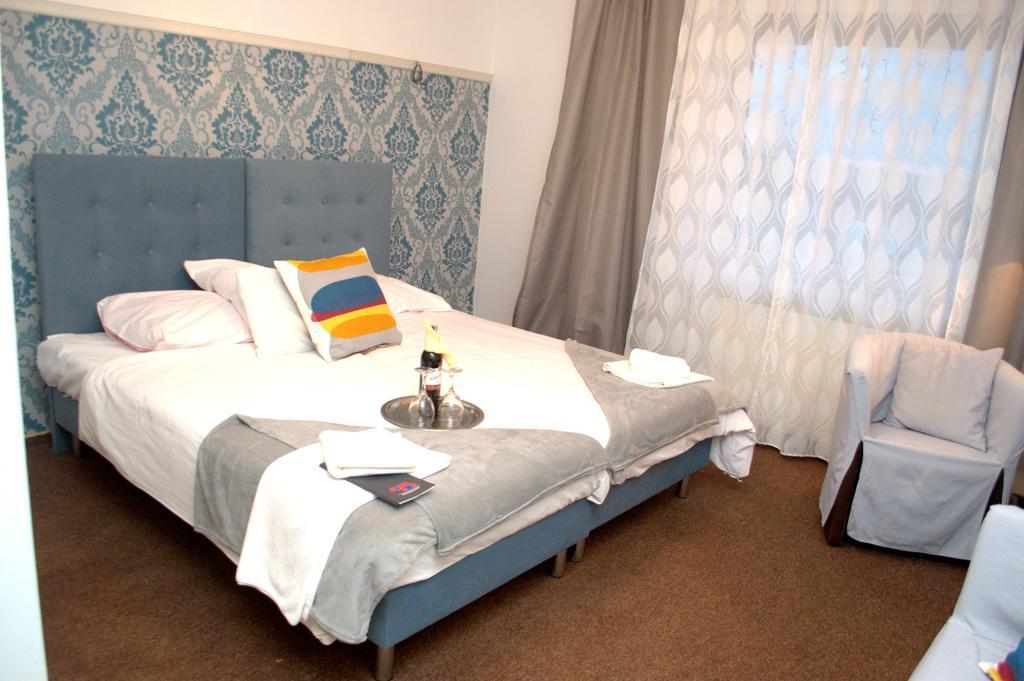 Acwador Hotel Pleszew Exterior foto